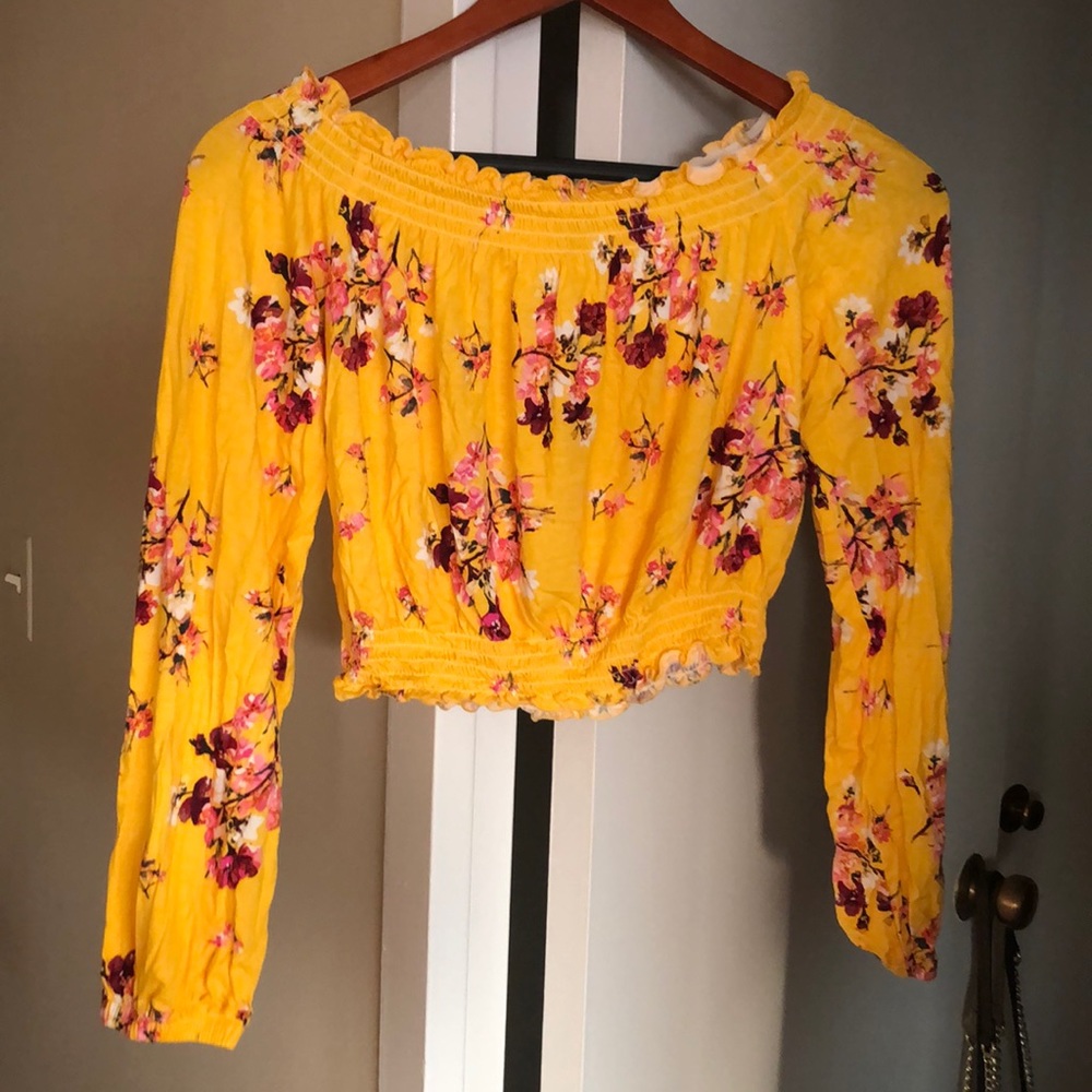 Crop top shirt- Never worn!